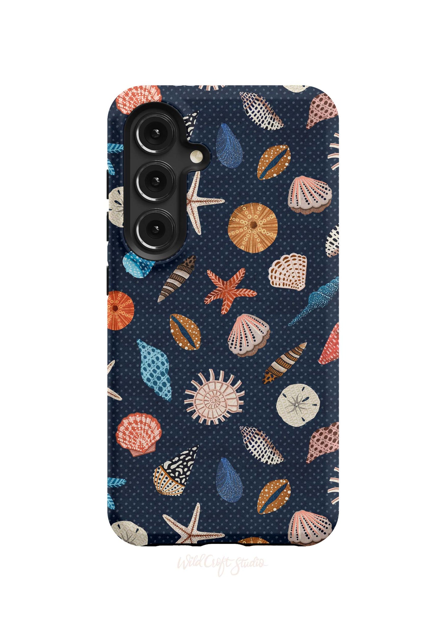 a phone case with shells on it